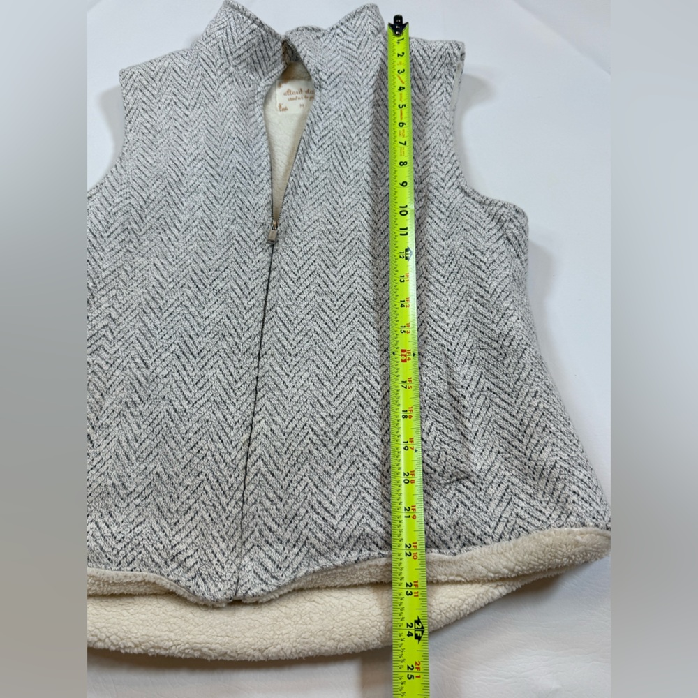 Altar'd State Vest wmn medium Herringbone Sherpa Lined Full Zip Stretch (bin AA) - Picture 4 of 8